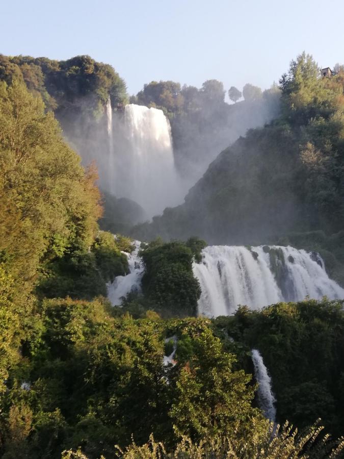 Vacanze Da Tiffany - Marmore Falls Terni Exterior foto